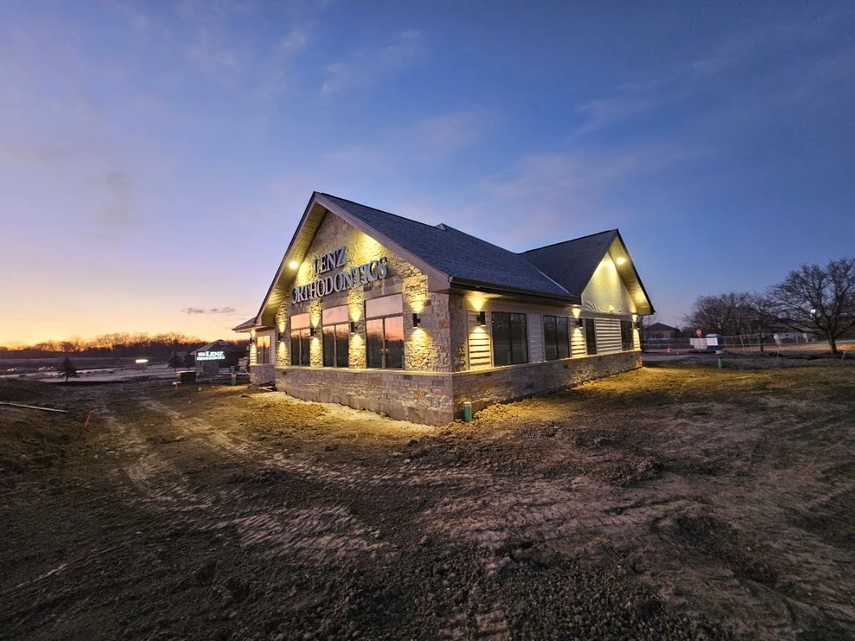 Commercial building exterior with stone veneer wainscot in Milwaukee, WI